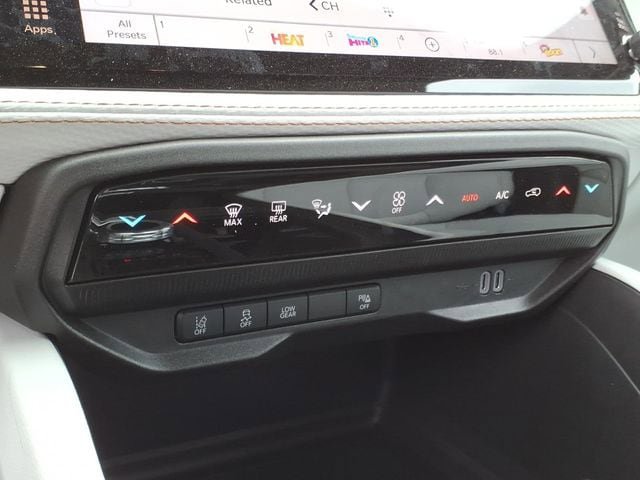 New 2026 Jeep Cherokee Limited AWD/4WD image 17