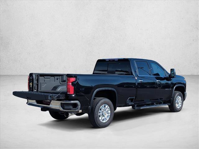 Used 2025 Chevrolet Silverado 3500 LTZ w/ LTZ Premium Package AWD/4WD image 5