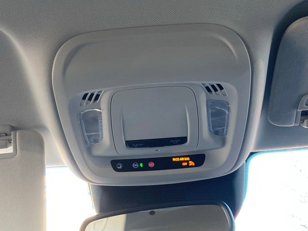 Certified 2025 Buick Envision Sport Touring image 16