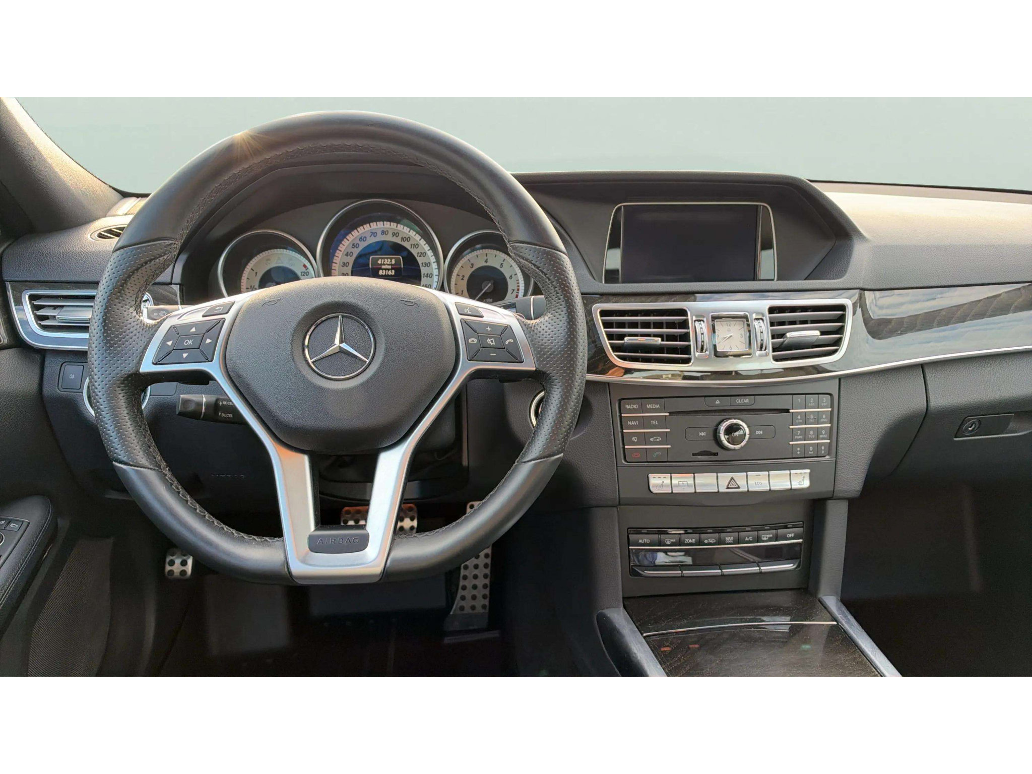 Used 2016 Mercedes-Benz E 350 4MATIC Sedan image 13