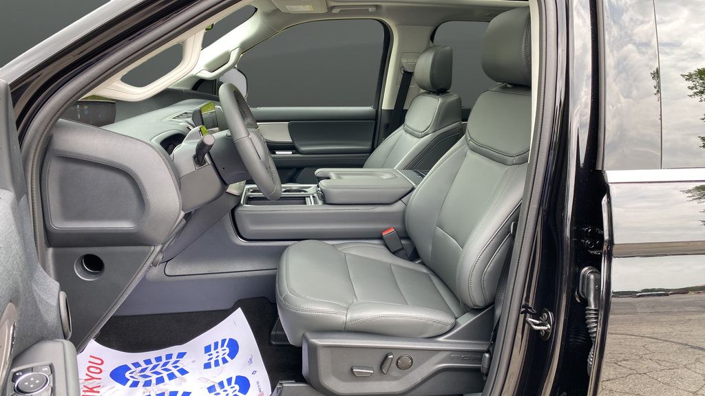 New 2026 Ford Expedition Max Active AWD/4WD image 9