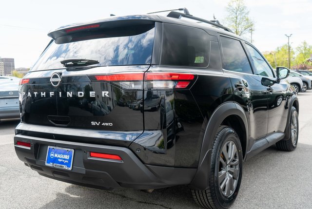 Used 2022 Nissan Pathfinder SV AWD/4WD image 6