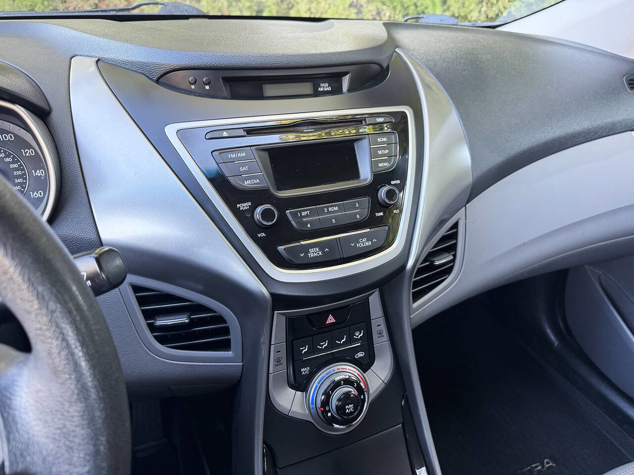 Used 2013 Hyundai Elantra GLS image 14