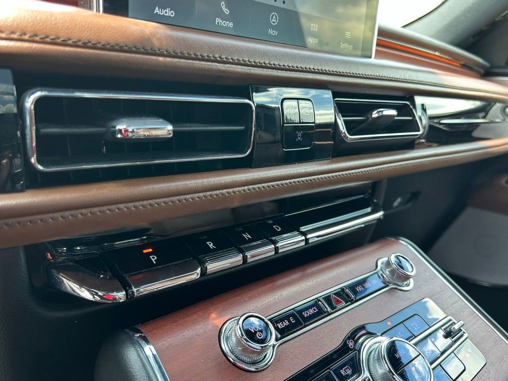 Used 2021 Lincoln Aviator Reserve w/ Equipment Group 202A AWD/4WD image 26