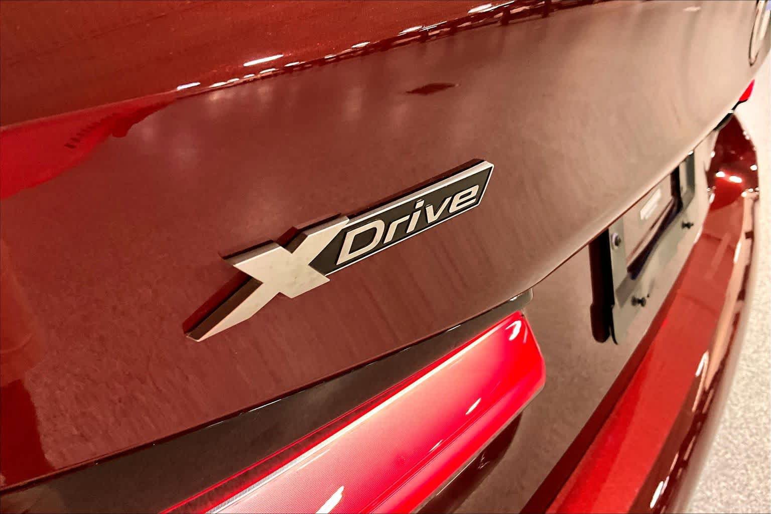 Used 2022 BMW M550i xDrive w/ Dynamic Handling Package AWD/4WD image 33