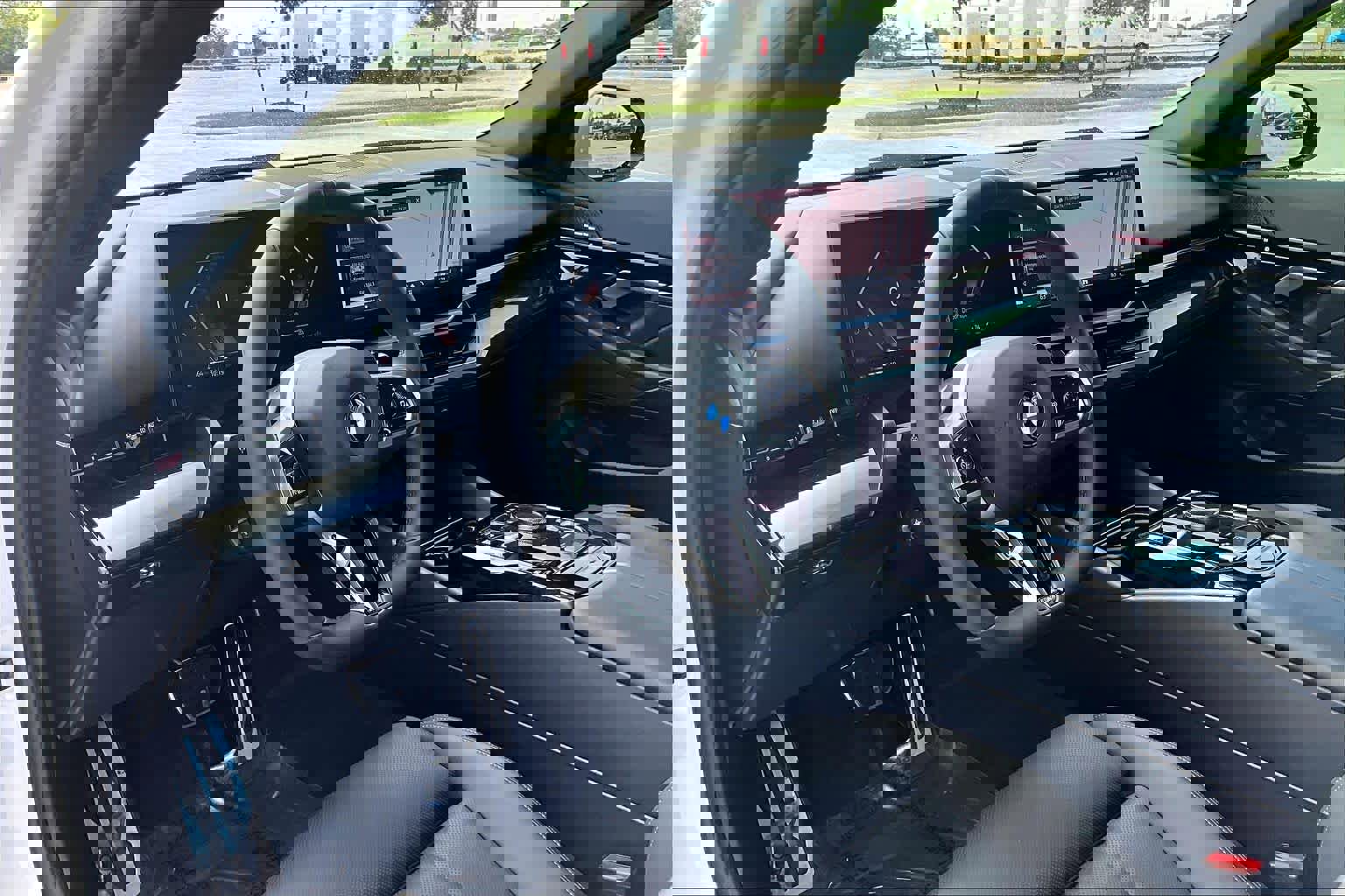 Used 2024 BMW 530i w/ M Sport Package image 16