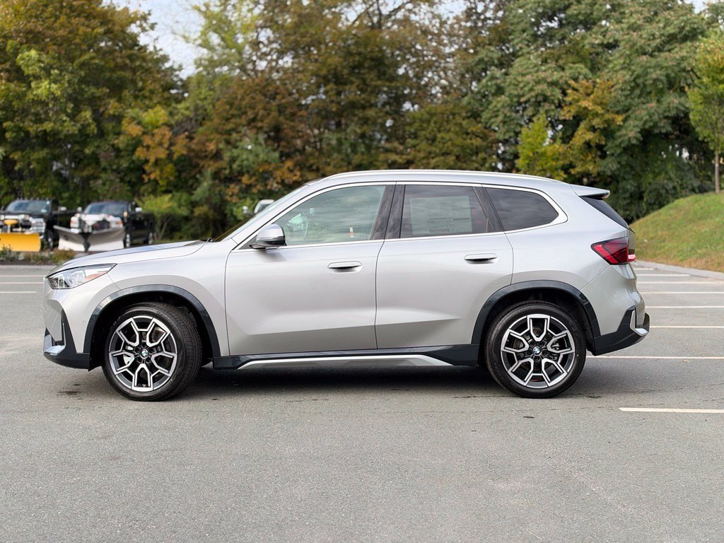 New 2026 BMW X1 xDrive28i w/ Technology Package AWD/4WD image 3