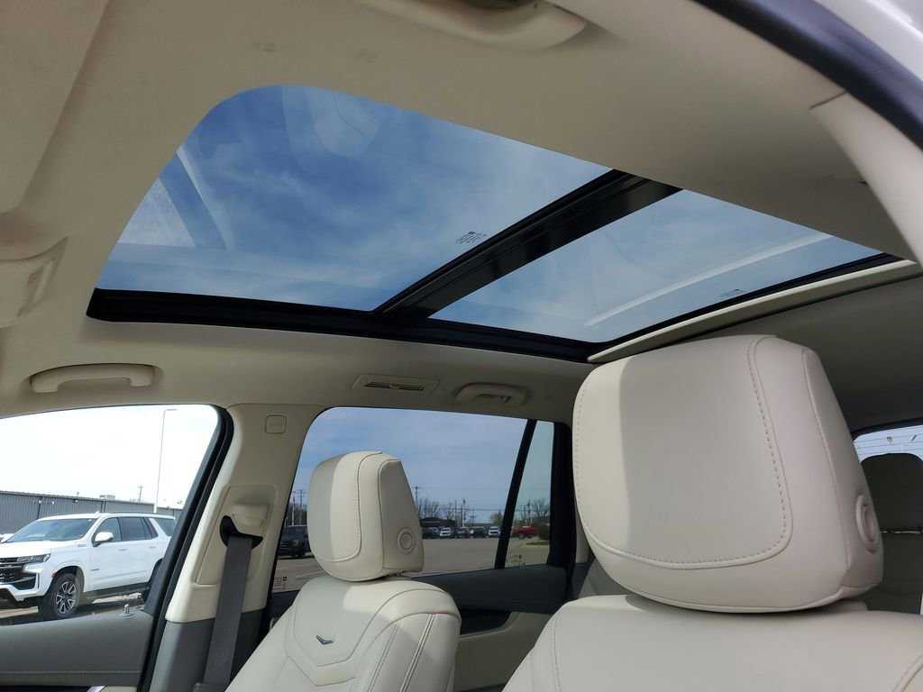 Used 2020 Cadillac XT6 Premium Luxury AWD/4WD image 6