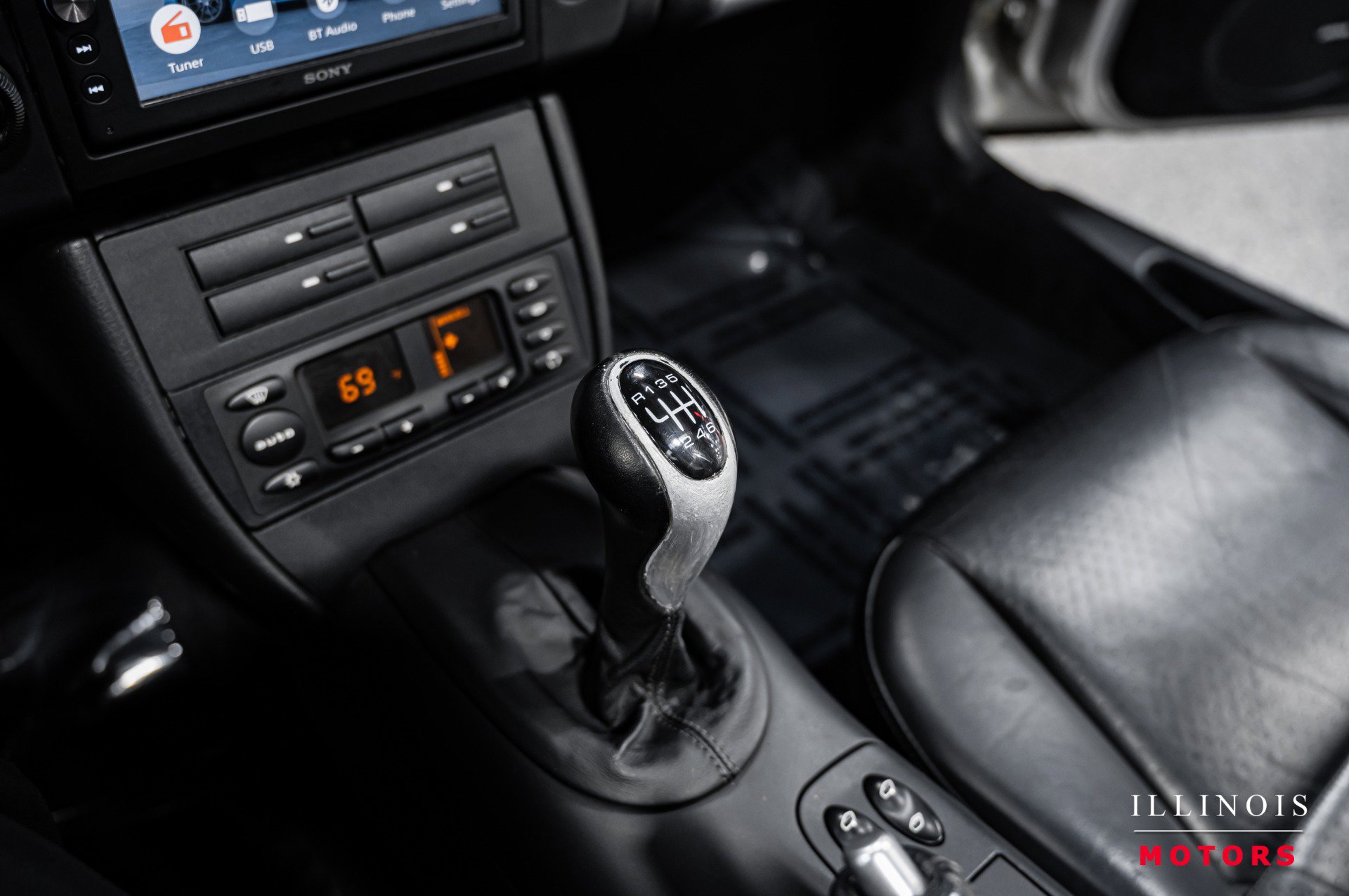 Used 2002 Porsche 911 Carrera image 25