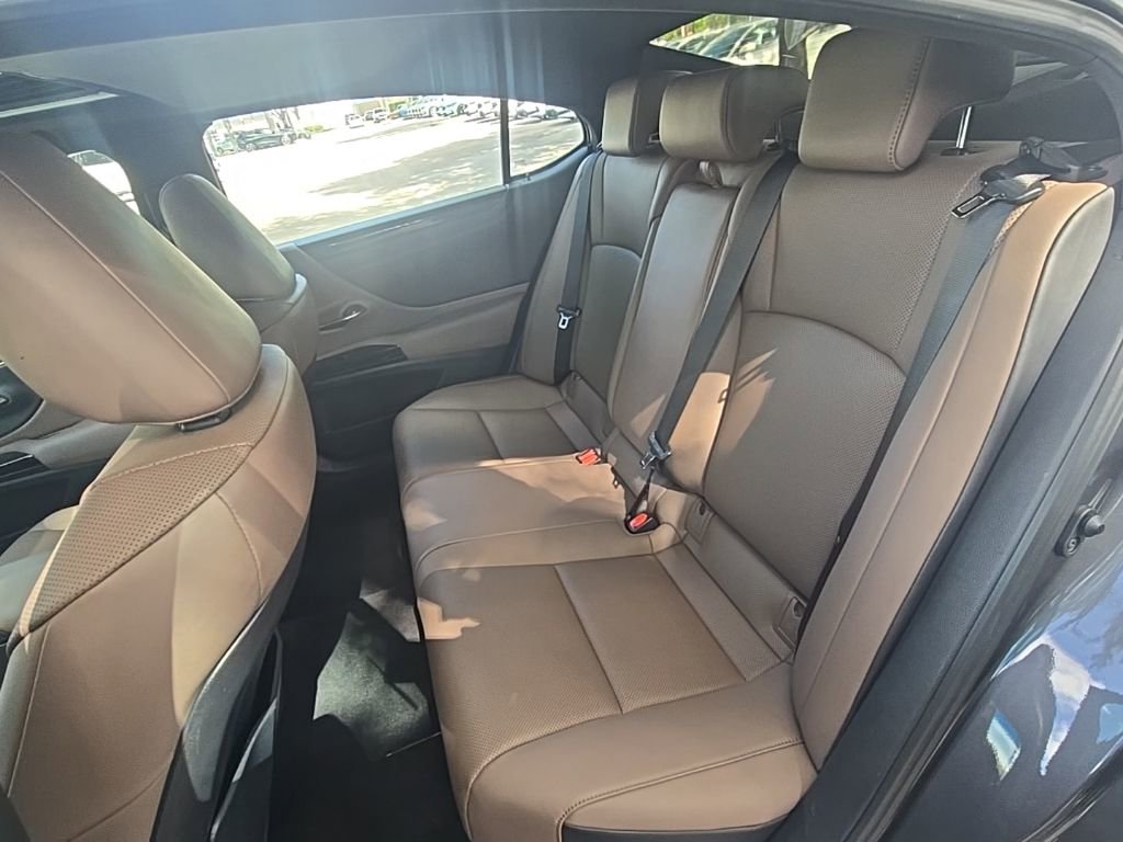 Used 2023 Lexus ES 350 w/ Accessory Package (Z2) FWD image 25