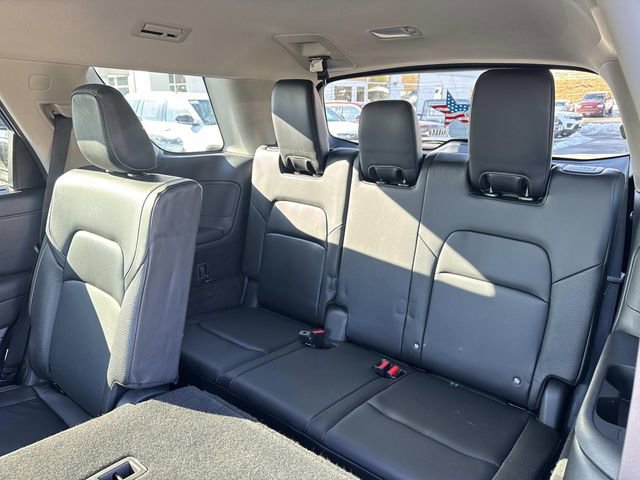 Used 2022 Nissan Pathfinder SL w/ Cargo Package image 19