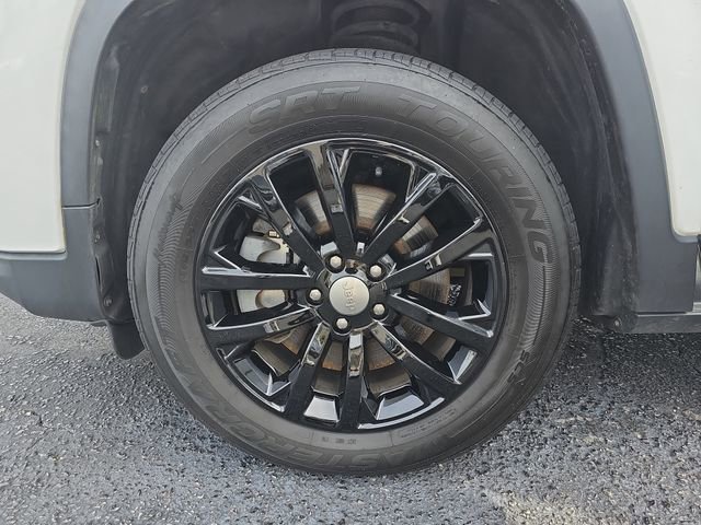 Used 2019 Jeep Cherokee Latitude Plus image 34