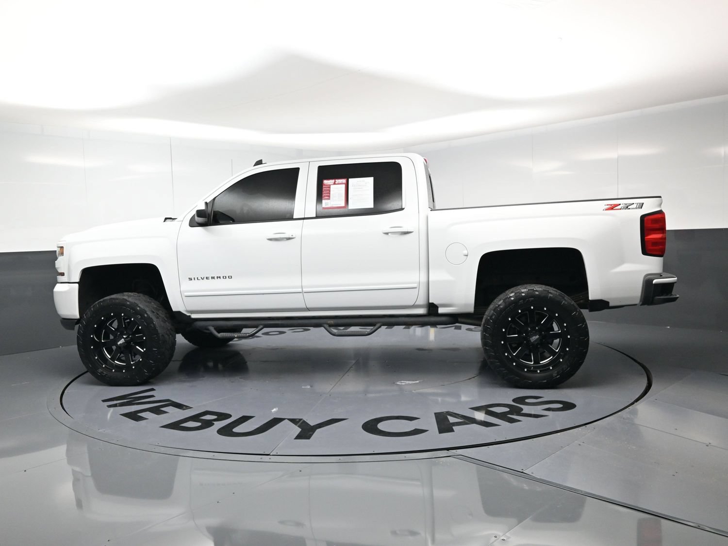 Used 2018 Chevrolet Silverado 1500 LT w/ All Star Edition AWD/4WD image 6
