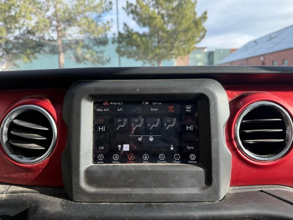 Used 2021 Jeep Wrangler Unlimited Rubicon w/ Cold Weather Group image 17