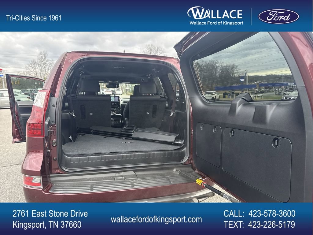 Used 2022 Lexus GX 460 Premium w/ Accessory Package image 45