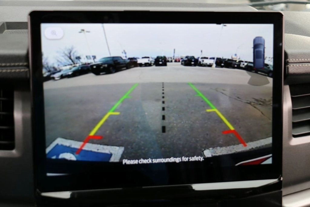 Used 2024 Ford Expedition XLT image 13