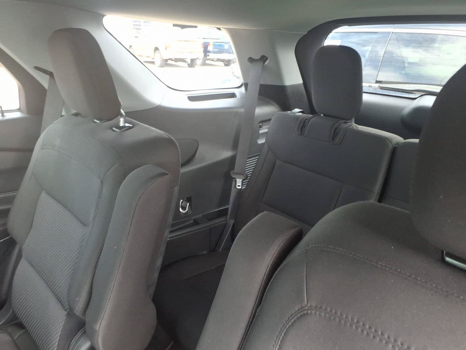Used 2024 Ford Explorer XLT RWD image 10
