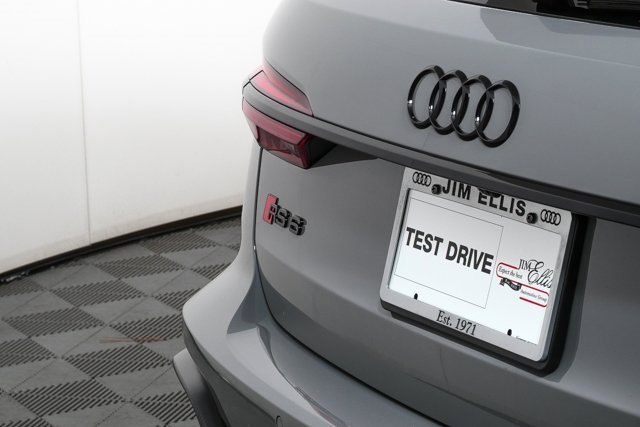 Used 2025 Audi RS 6 performance image 38