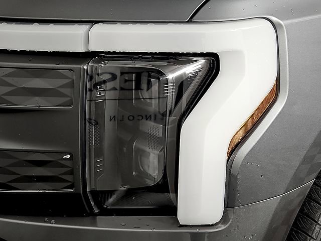 Used 2023 Ford F150 Lightning Lariat w/ Equipment Group 511A High image 10