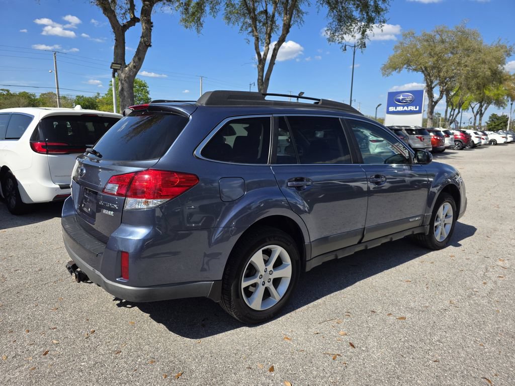 Used 2013 Subaru Outback 2.5i Premium w/ Popular Pkg 3 AWD/4WD image 3