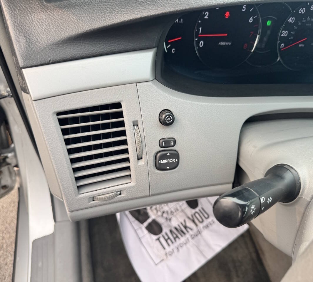 Used 2008 Toyota Avalon XL FWD image 16