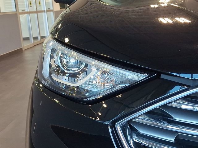 Used 2019 Ford Edge SEL w/ Equipment Group 201A AWD/4WD image 9
