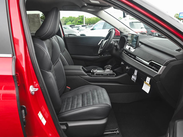 New 2025 Mitsubishi Outlander SE image 31