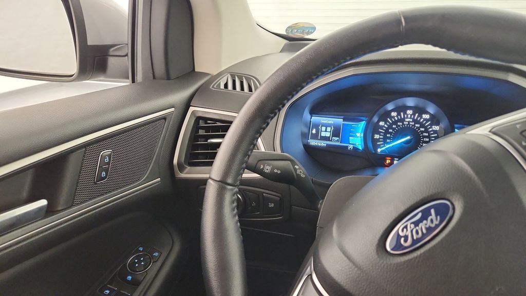 Used 2022 Ford Edge SEL AWD/4WD image 18