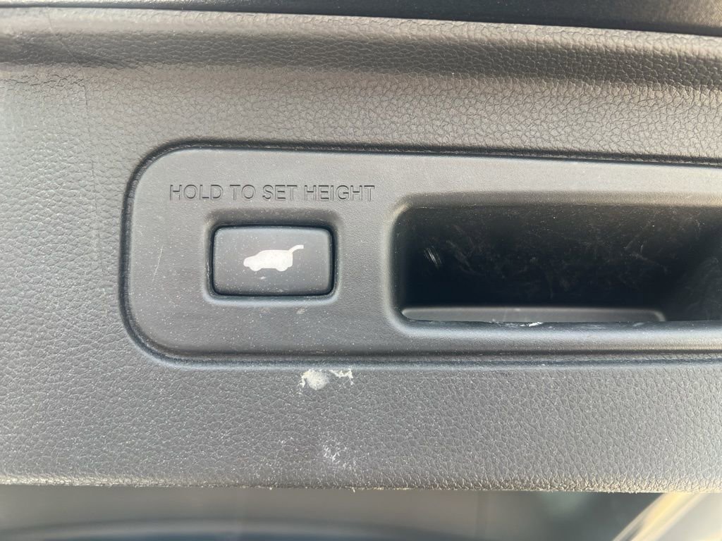 Used 2024 Honda Pilot Touring image 23