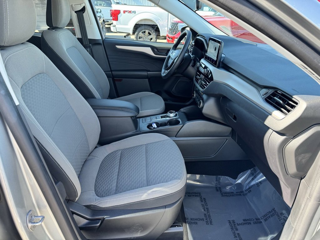 Used 2022 Ford Escape SE w/ Cold Weather Package image 27
