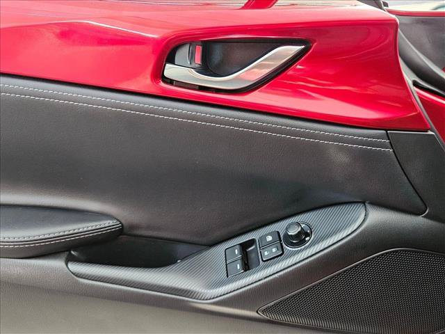 Used 2021 MAZDA MX-5 Miata RF Grand Touring RWD image 27