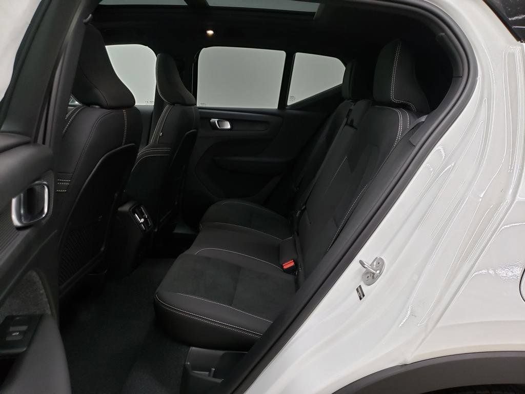 New 2026 Volvo EX40 Ultra AWD/4WD image 8