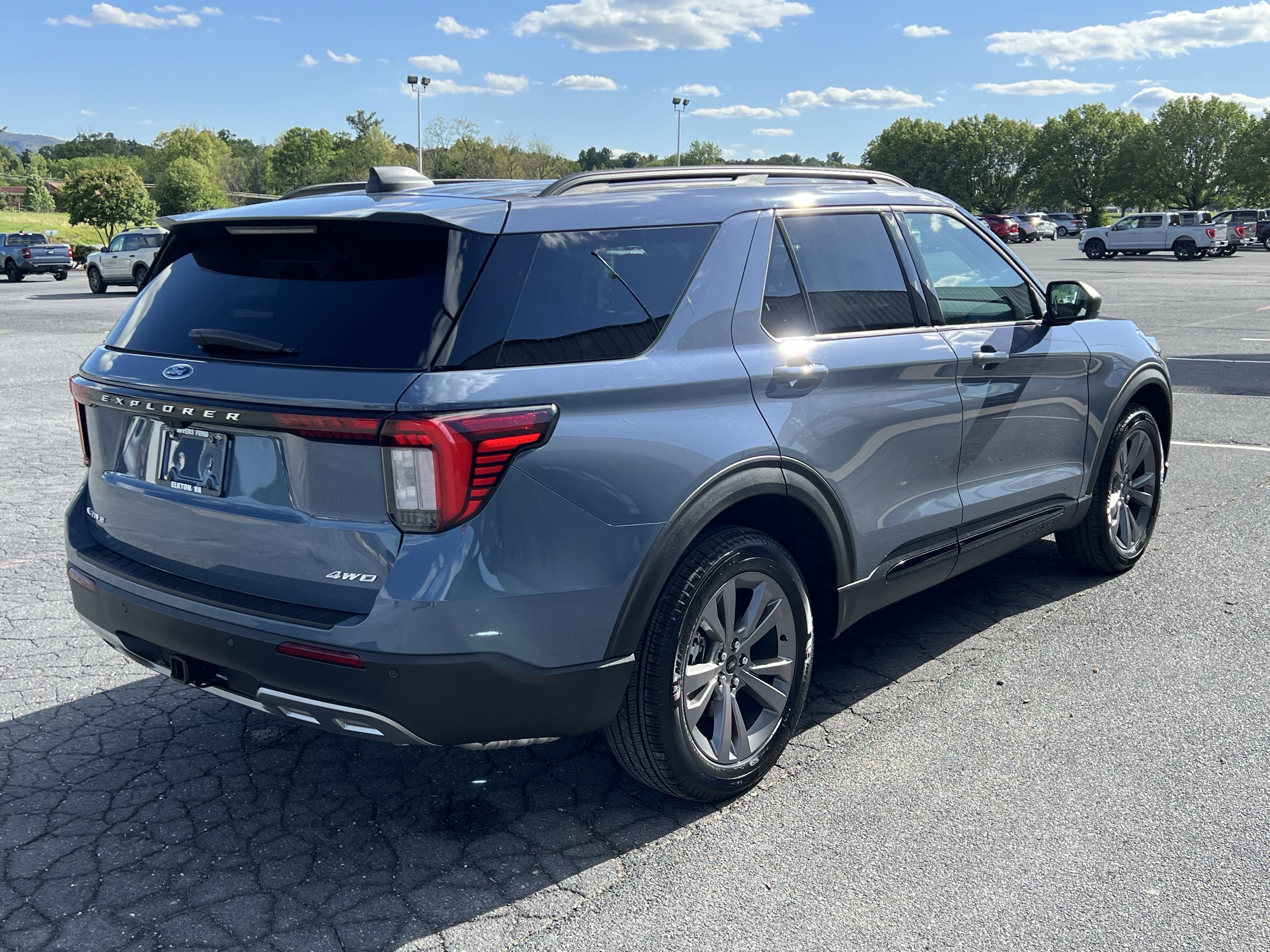 New 2026 Ford Explorer Active w/ Active Comfort Package AWD/4WD image 6