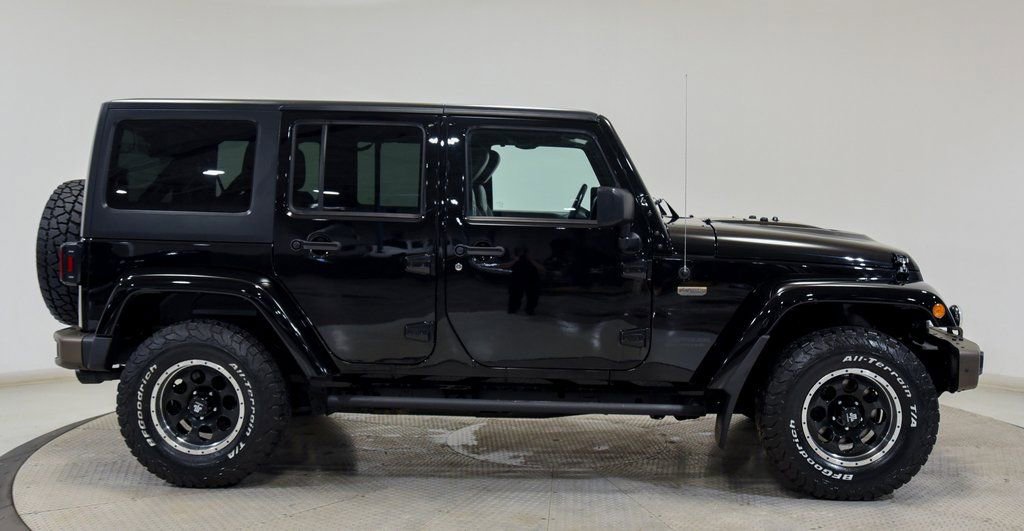 Used 2017 Jeep Wrangler Unlimited Sahara image 14