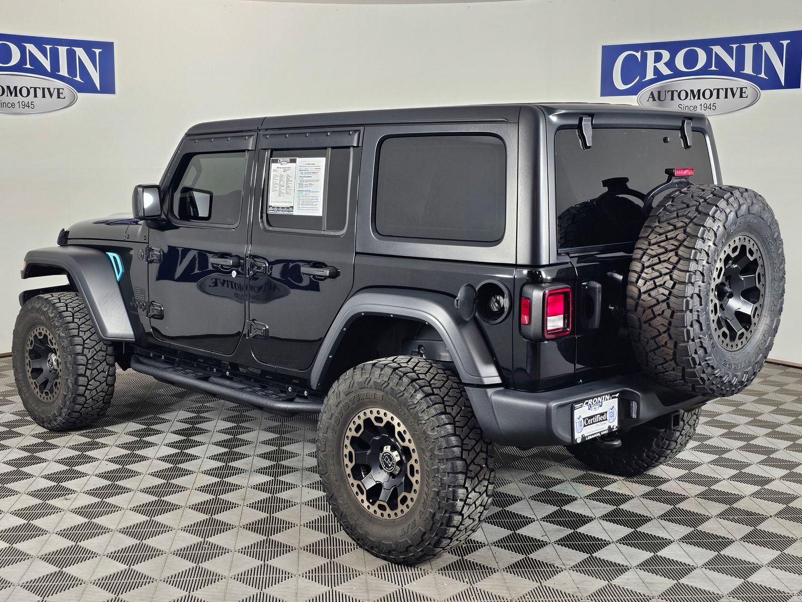 Used 2023 Jeep Wrangler Unlimited Sport AWD/4WD image 3