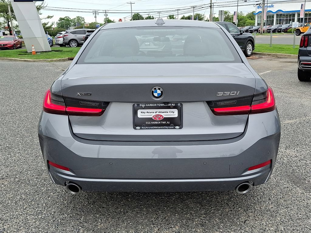 Used 2026 BMW 330i xDrive Sedan AWD/4WD image 5
