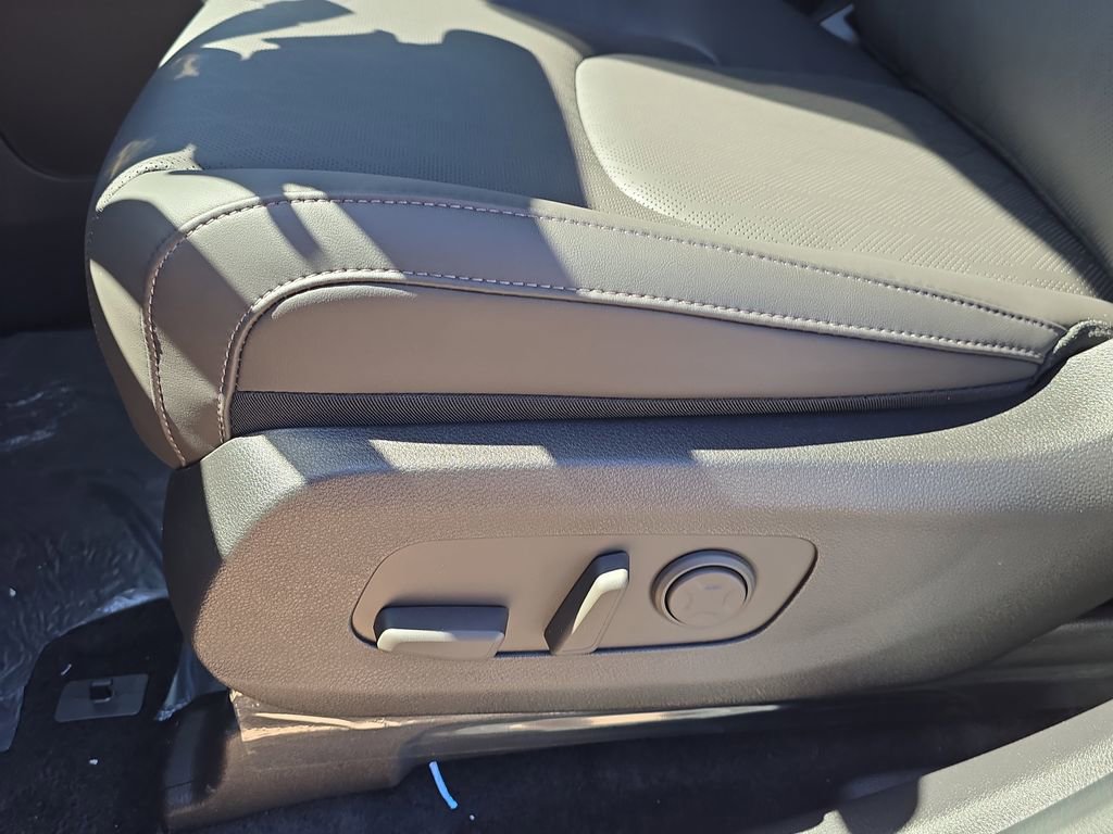 New 2026 Kia Carnival EX image 22