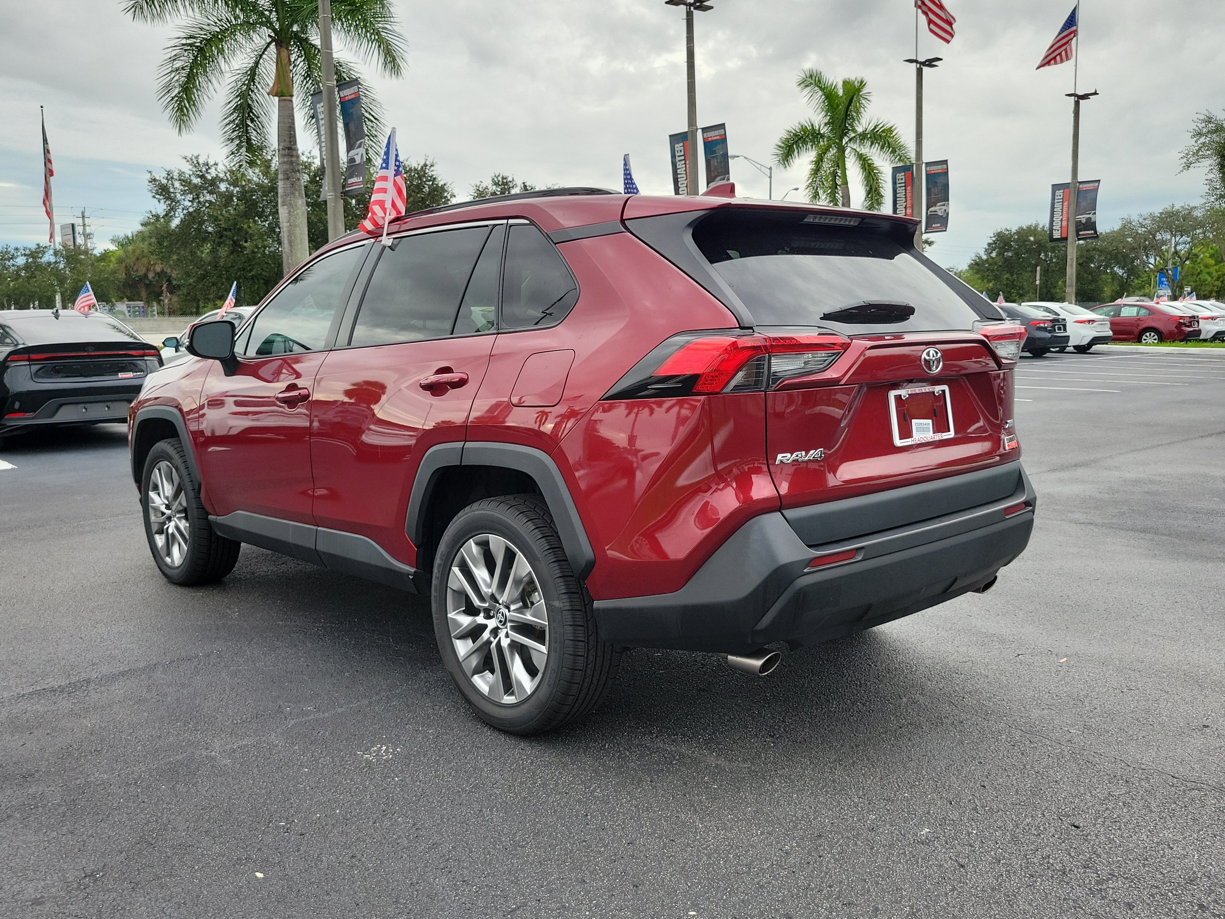 Used 2023 Toyota RAV4 XLE Premium FWD image 8