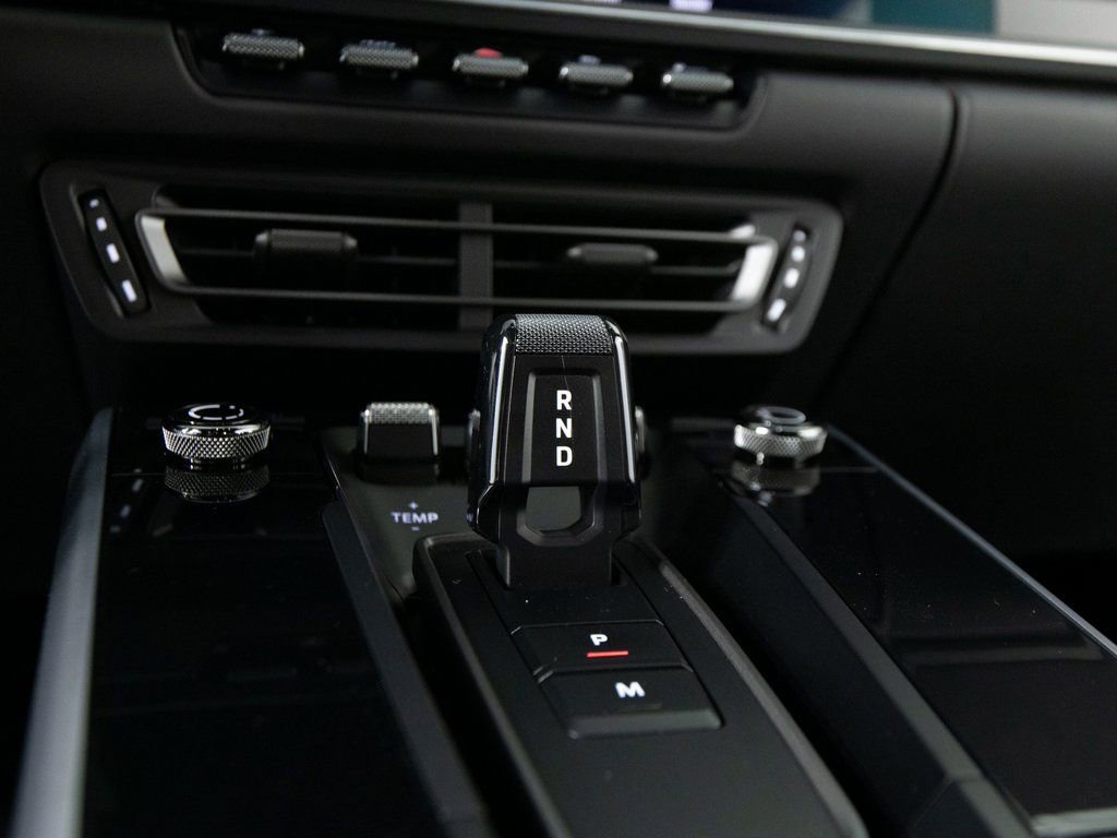 Certified 2021 Porsche 911 Turbo S AWD/4WD image 31
