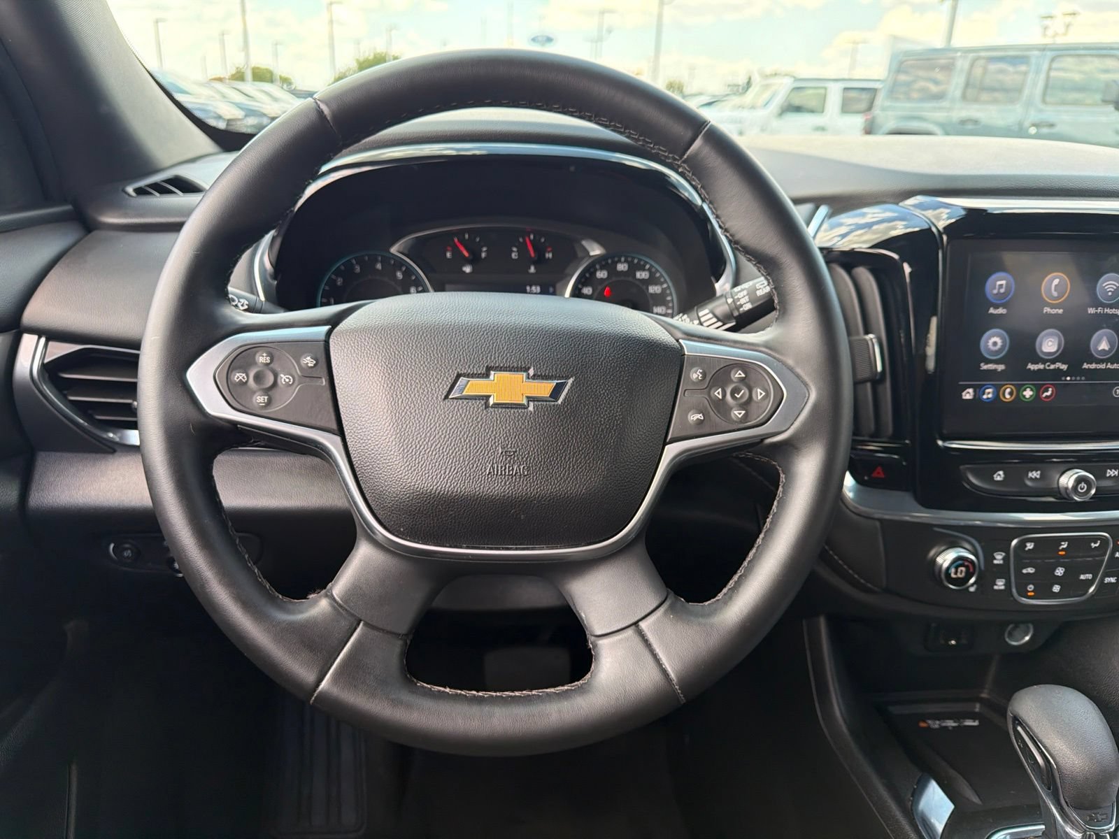 Used 2023 Chevrolet Traverse LT FWD image 20