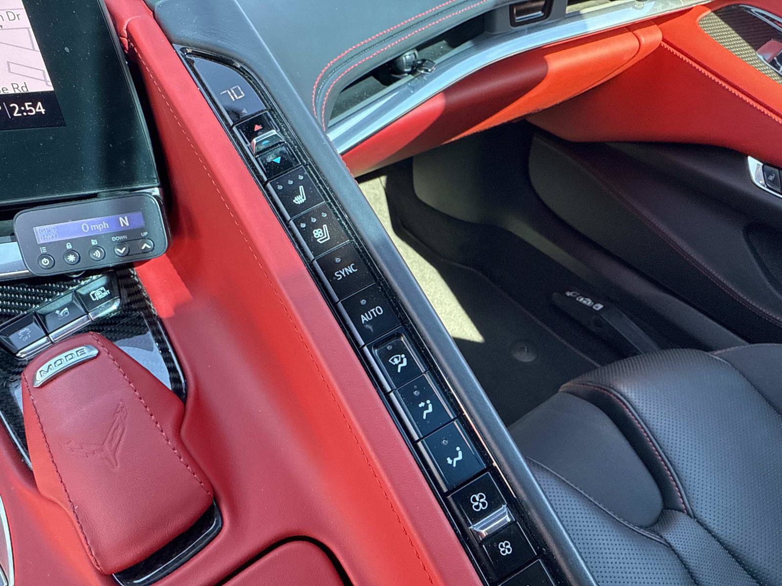 Used 2020 Chevrolet Corvette Stingray Premium Cpe w/ 3LT Preferred Equipment Group RWD image 27