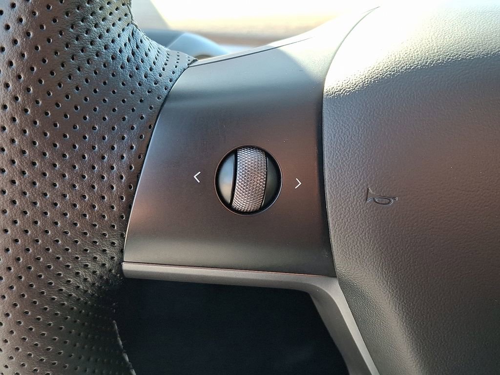 Used 2022 Tesla Model 3 Performance image 19