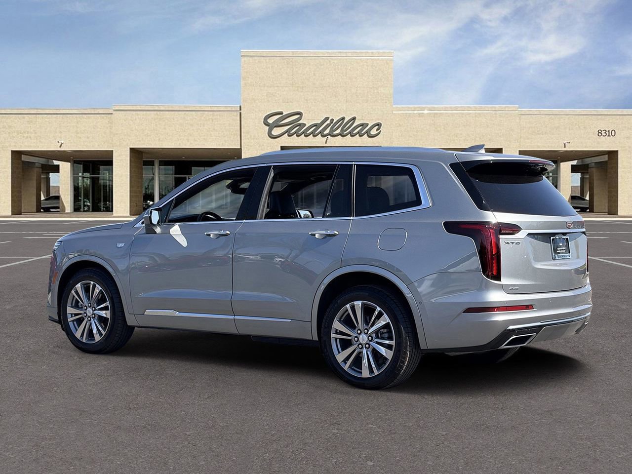 Certified 2025 Cadillac XT6 Premium Luxury w/ Platinum Package image 7