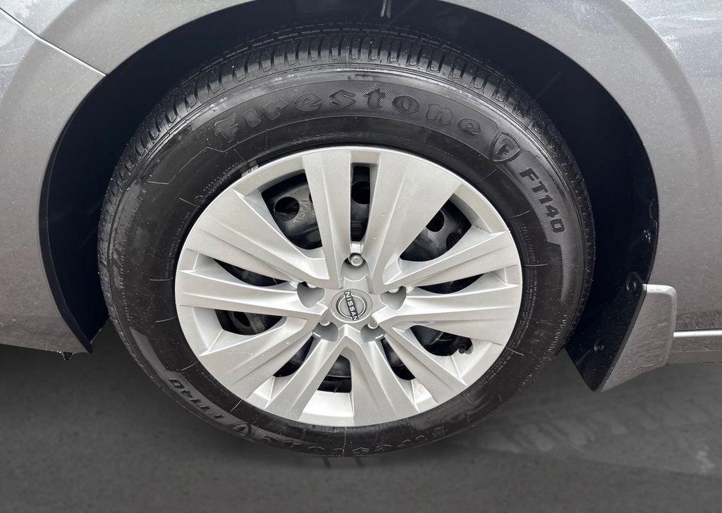 Used 2025 Nissan Sentra S image 12
