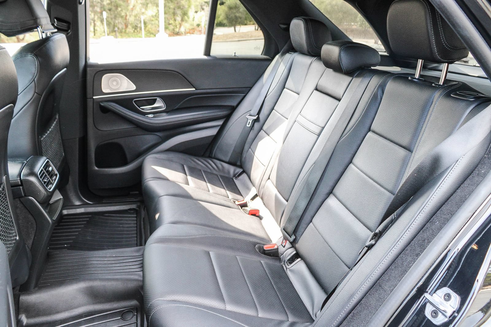 Certified 2021 Mercedes-Benz GLE 350 4MATIC w/ Premium Package image 21