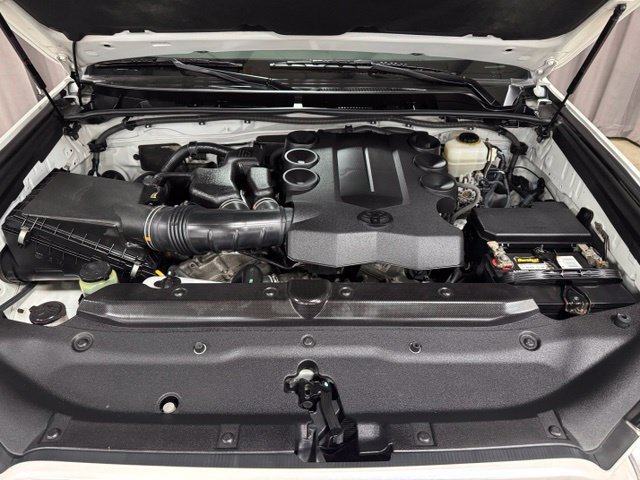 Used 2011 Toyota 4Runner Limited AWD/4WD image 32
