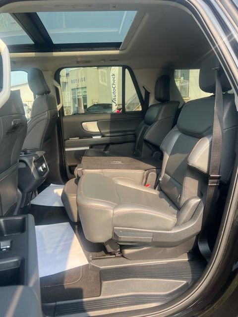 Used 2025 Ford Expedition Max Active AWD/4WD image 18