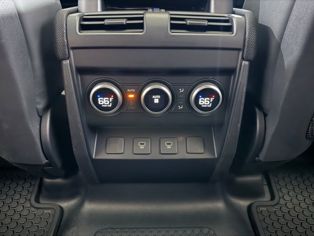 Used 2023 Land Rover Defender 110 V8 AWD/4WD image 43