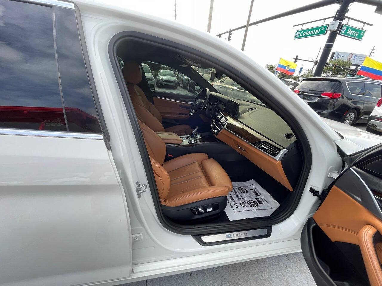 Used 2018 BMW 530e xDrive AWD/4WD image 16