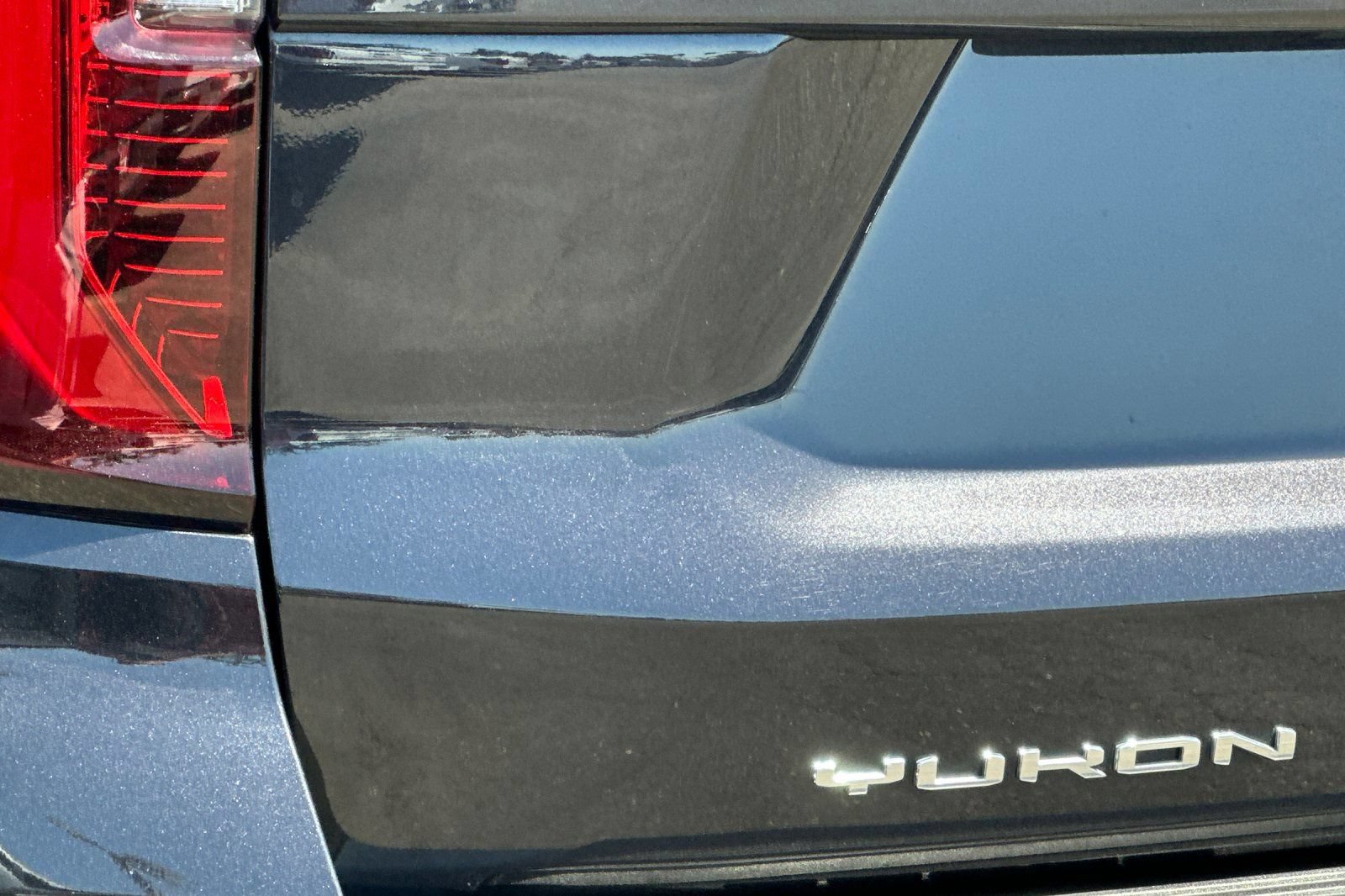 Certified 2025 GMC Yukon Denali RWD image 29